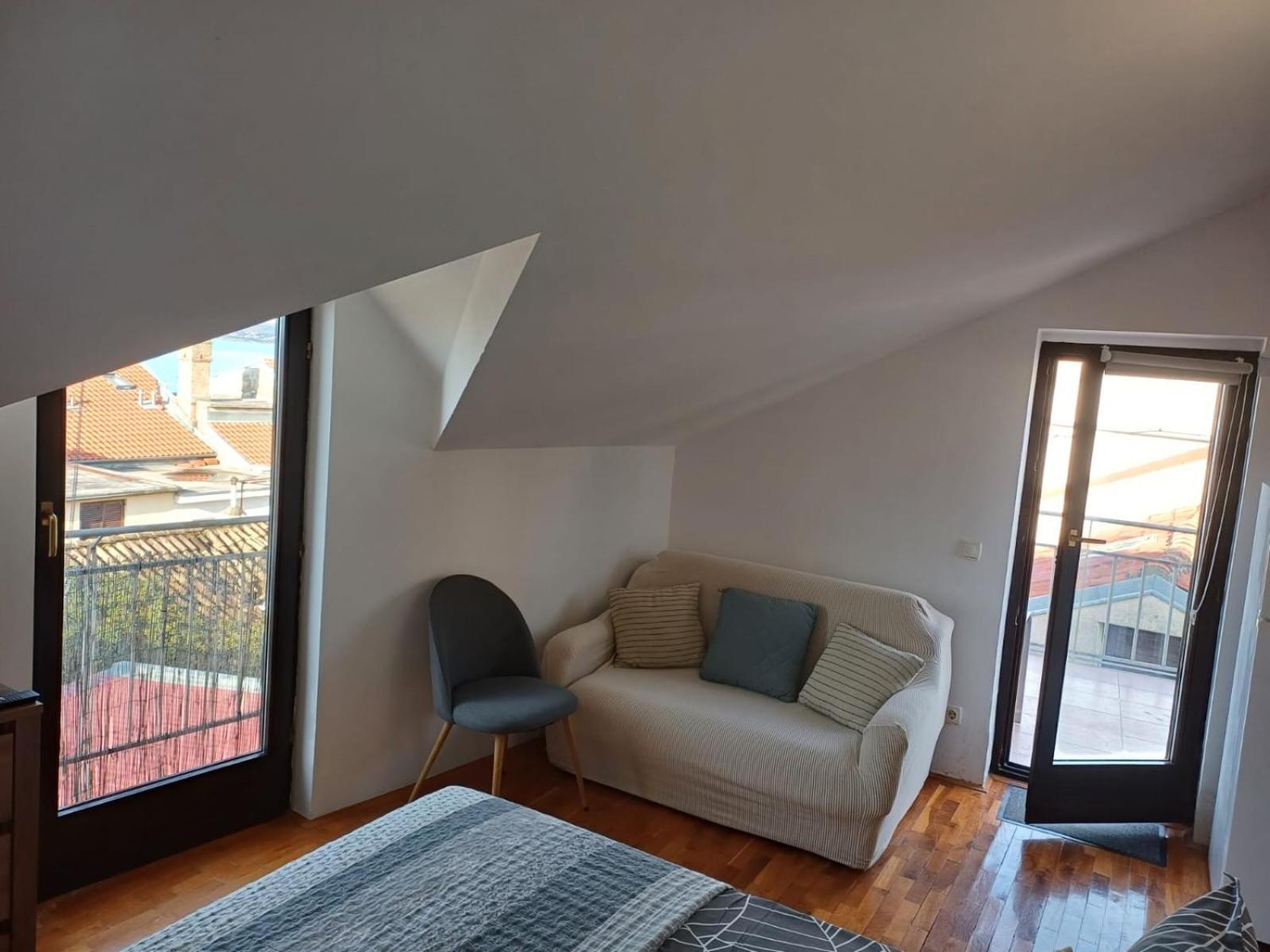 Town Centre Apartment *